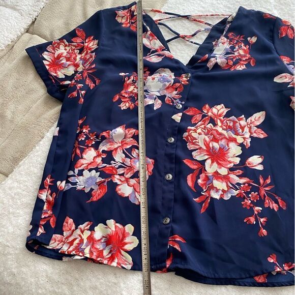 Sandy and Sid Blue and Pink Floral Top Size Large - Picture 4 of 9